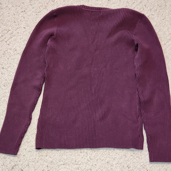 Vintage a.n.a Women's Ribbed V-Neck Sweater in Purple - Picture 3 of 3
